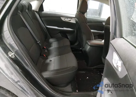 2023 Kia Forte Lxs z USA, uszkodzony, nr VIN 3KPF24AD9PE561652